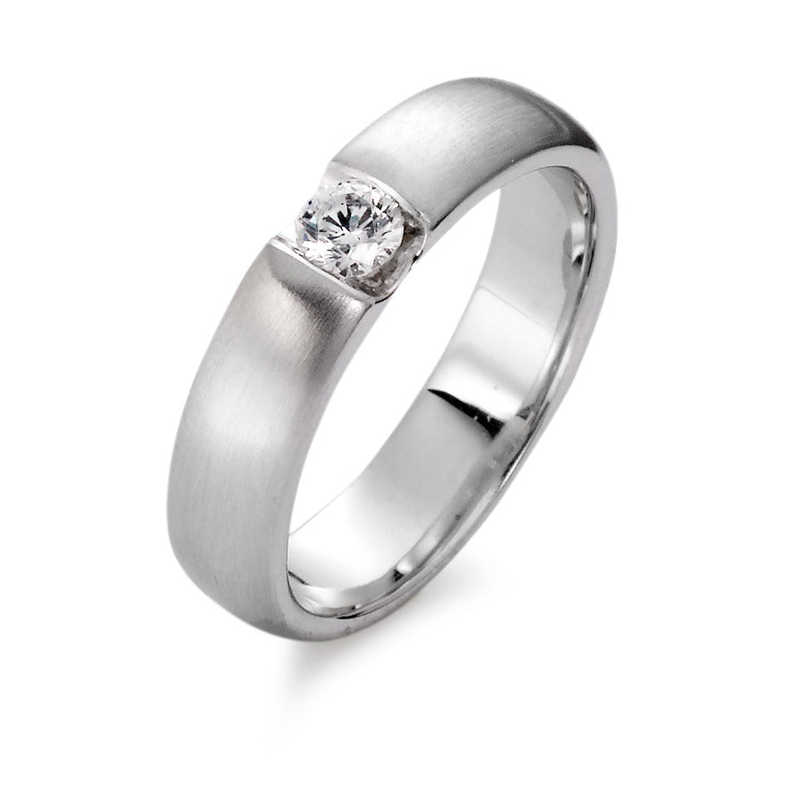 Solitaire ring 9k White Gold Moissanite